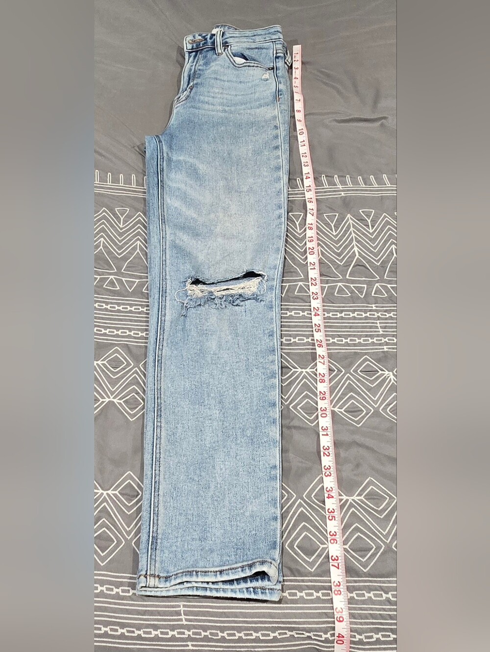 Hidden High Waisted Distressed Mom Jeans Size 25 - Picture 2 of 9